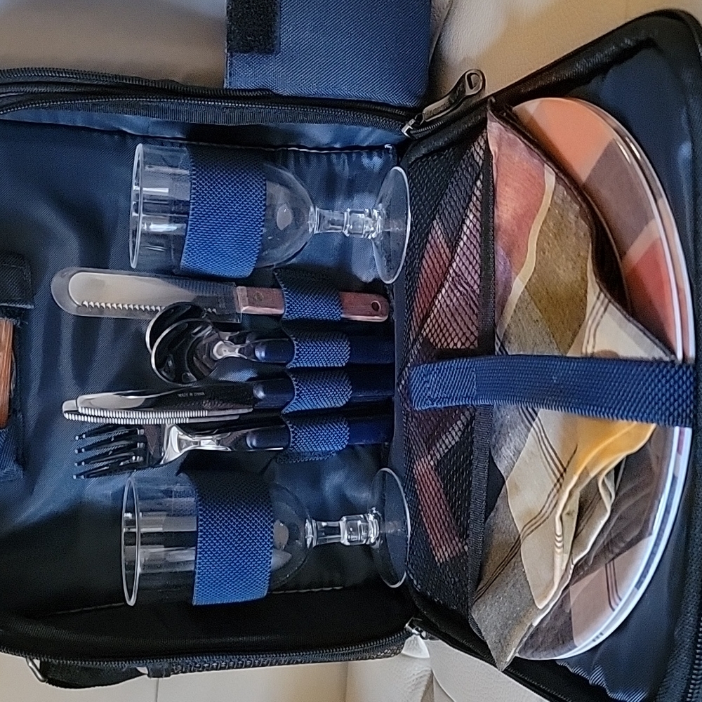 Eddie Bauer Picnic Basket